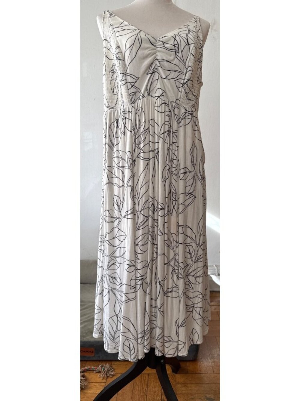 Women's Torrid Lenny Smocked Bodice Midi w/ Black Leaf Print Pockets Dress Sz 2